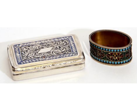 Late 19th/early 20th century Austro-Hungarian snuff box of rectangular form, the lid with chased foliate decoration and parti