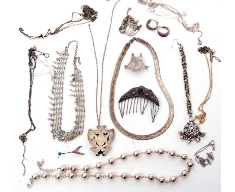 Mixed Lot: white metal jewellery to include a bead necklace, a snake link necklace, hair comb, two clips, earrings, various c