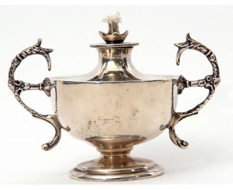 Edward VII table lighter of circular cup form to a circular foot, having cast scrolled handles, London 1902 by William Comyns