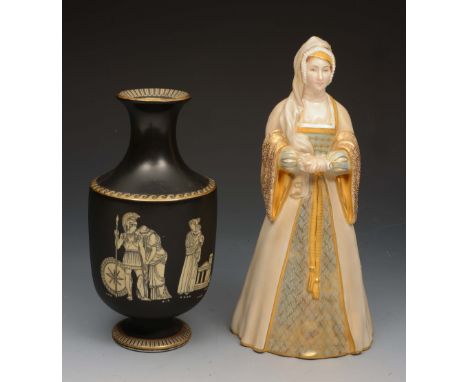 A ROYAL WORCESTER PORCELAIN MODEL OF ANNE BOLEYN, numbered 2652, 22cm high, together with an Etruscanware classical style bla