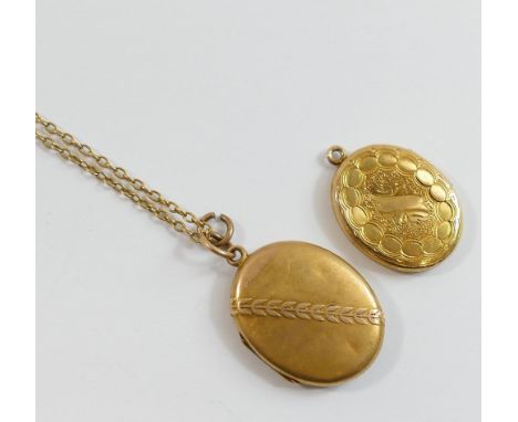 A Victorian oval locket with laurel leaf band decoration, with glazed interior 3cm wide, unmarked, 9g gross, on a contemporar