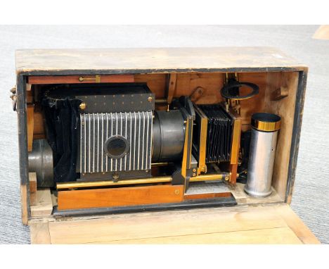 A Large Ross of London Magic Lantern, in wooden case