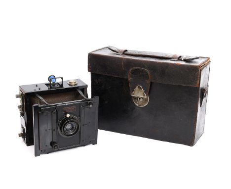 A Goerz Anschutz Folding Strut Camera, with C.P. Goerz Dagor Series III f/6.8 120mm lens, with one DDS in maker's case