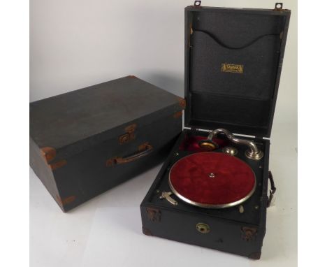 SAVANA, EARLY TWENTIETH CENTURY SPRING DRIVEN TABLE TOP GRAMAPHONE OF CONVENTIONAL FORM, with Savana Premier pickup head and 