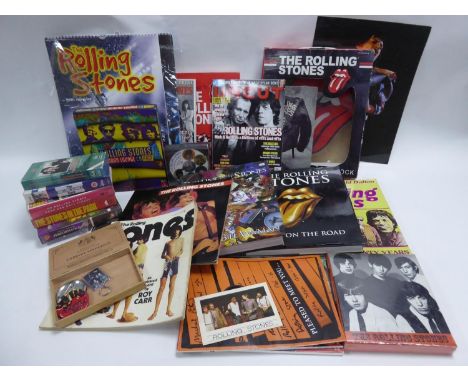 ROLLING STONES COLLECTABLES AND MEMORABILIA - to include; 1982 European Tour programme, Rolling Stones clock, various publica