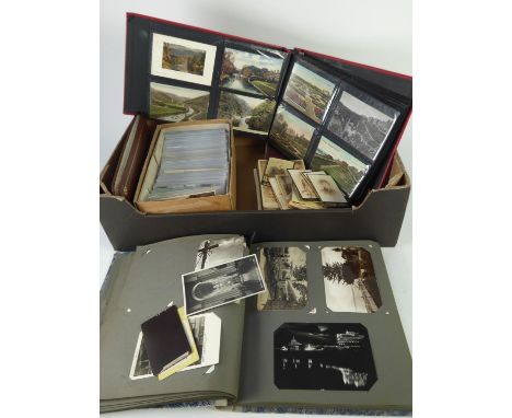COLLECTION OF EARLY TWENTIETH CENTURY AND LATER POSTCARDS, mainly U.K. topographical, seaside, architectural, ecclesiastical 