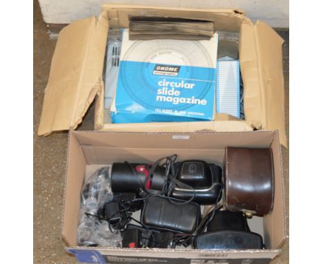 BOX WITH VARIOUS VINTAGE CAMERAS &amp; ACCESSORIES, TOGETHER WITH A VINTAGE PROJECTOR     