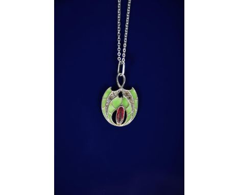 An Art Nouveau continental plique a jour enamel pendant necklace in the manner of Levinger &amp; Bissinger, modelled as a sty