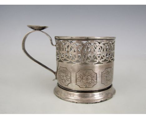 An imperial Russian silver podstakannik tea cup holder, 1875 assay mark, 84 zolotniki purity, 7 cm excluding handle