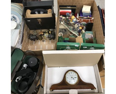 Two boxes of assorted sundry china wares to include a Dartington 1974 Caxton anniversary tankard, various Wedgwood pieces, Li