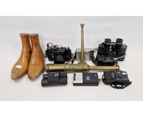 Pair of Edwardian wood boot lasts, a Kohler &amp; Son hunting horn, a Victorian brass telescope, a collection of vintage came