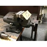 Wilton 111268 4'' Jaw Round Channel Bench Vise,