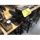 Wilton 101157 WF2 4'' Jaw Round Channel Bench Vise,