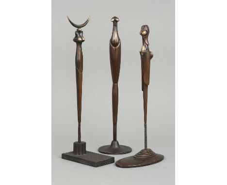 3 PAUL WUNDERLICH (1927-2010) Bronze Stelen "Mondsichel", "Stufenpyramide" & "Stele des Salomo" braun patiniert und teilpolie