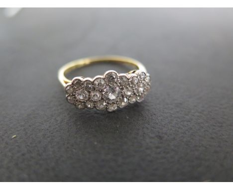 An 18ct gold yellow diamond cluster ring - size O/P - approx 2.5 grams - generally good bright diamonds