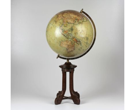 Erdglobus von Dietrich Reimer. Berlin, 1909, bezeichnet "Erdglobus herausgegeben von dem Kartographischen Institut D. Reimer 