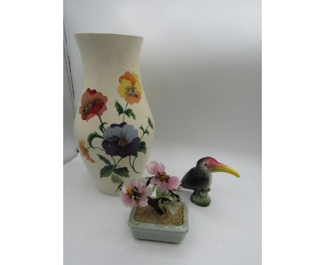 Salcombe pottery vase a Toucan and 'jade' blossom tree