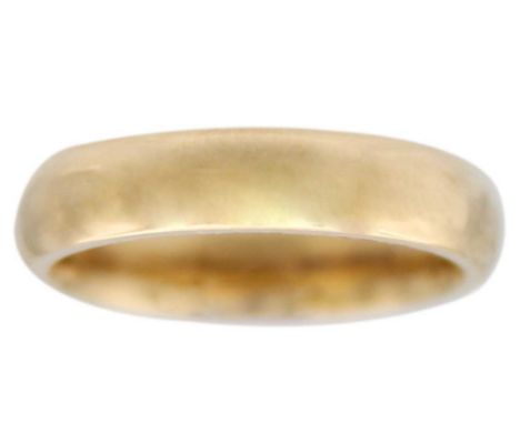 A 9ct hallmarked gold band ring. Size L, 4.3g.