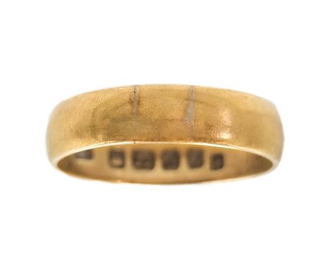 A 22ct hallmarked gold band ring. Size M, 3.5g.