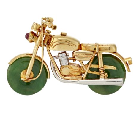 A JADE AND RUBY NOVELTY MOTORBIKE BROOCH, realistically modelled and articulated with a cabochon ruby light and jade bi wheel