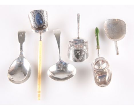 A COLLECTION OF GEORGIAN AND VICTORIAN SILVER CADDY SPOONS AND SHOVELS, including a George III bone-handled shovel, by&nbsp;W