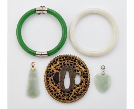 A GROUP OF JADE JEWELLERY, including A HEART SHAPED JADE PENDANT, 4cm by 2.5cm; A GOURD SHAPED JADE PENDANT, 5cm by 2cm; A WH
