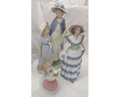 3 pieces of Lladro Nao