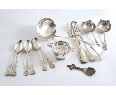 A MIXED LOT:- An Edwardian Fiddle pattern soup ladle, Sheffield 1901, a set of six Victorian Princess No.1 pattern tea spoons