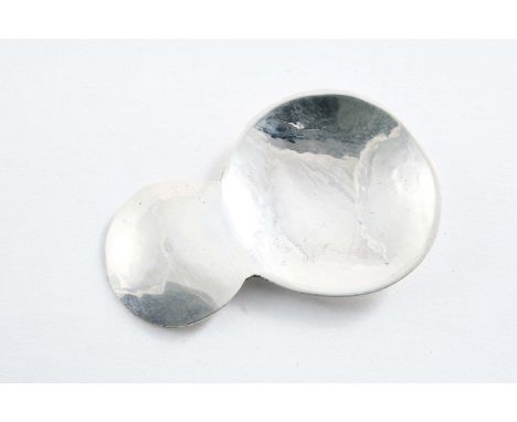 A CONTEMPORARY HANDMADE CADDY SPOON with a lug handle, by John Shellis, Birmingham 2016;  2"  (5 cms) long;  0.3 oz