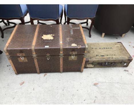 A VINTAGE TRAVELLING TRUNK WITH INNER TRAY AND A VINTAGE SUITCASE 