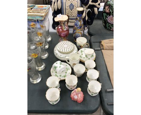 A MIXED GROUP OF CERAMICS TO INCLUDE ROYAL DOULTON LADY FIGURE, 'HAMMERLSEY' CHINA CUPS AND SAUCERS AND AN 'ADAMS' POT POURRI