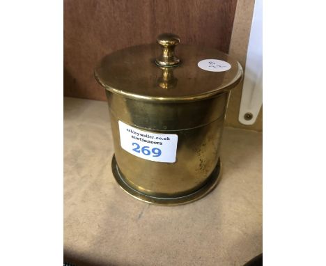A VINTAGE BRASS SHELL CASE TRENCH ART LIDDED POT 