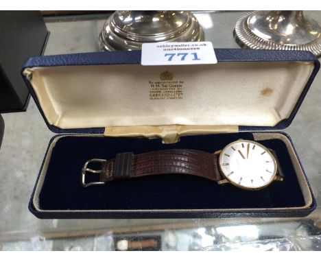 A GENTS VINTAGE 'GARRARD' MANUAL WIND WATCH, IN ORIGINAL CASE 