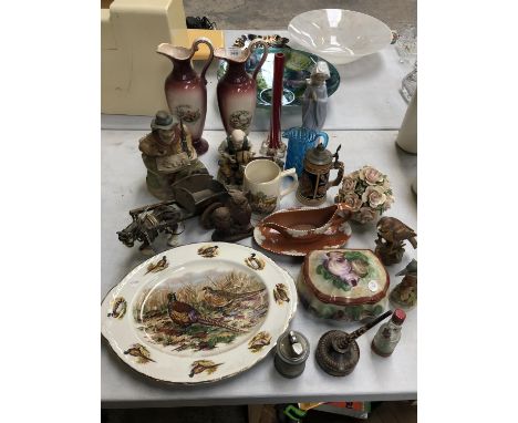 A MIXED GROUP OF ITEMS TO INCLUDE CERAMIC PHEASANT PLATE, JUGS ETC (QTY) 