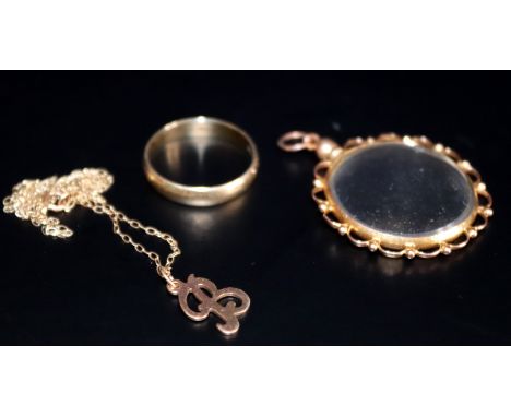 Small Mixed Gold Lot Comprising A 9ct Gold Wedding Band, Fully Hallmarked, A 9ct Gold Letter B On Chain And A 9ct Gold Cased 