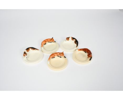 Doris Lindner (1896-1979) Hound and Fox five Royal Worcester dishes, comprising three fox and two hound dishes, glazed in col