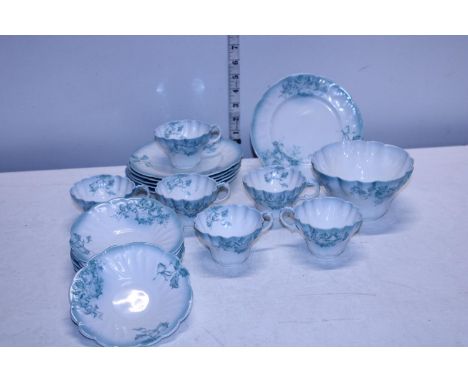 A Bridewoods "Roses" part tea service 