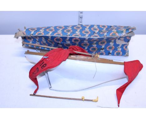 A vintage Scalex pond yacht model 