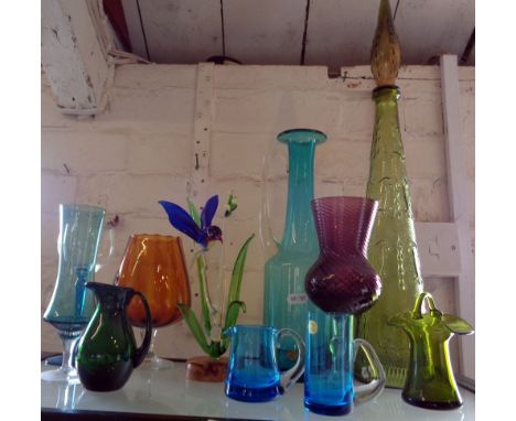 Shelf of assorted coloured glassware including 1960s Eastern European example (11)