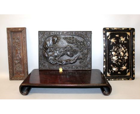 A 19TH/20TH CENTURY CHINESE SCROLL END LOW HARDWOOD STAND, 17.75in wide x 9.6in x 2.6in high; together with two good quality 