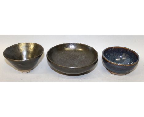 A CHINESE SONG STYLE OIL SPOT CERAMIC BOWL, the base partially unglazed, 4.9in diameter; together with a smaller conical exam