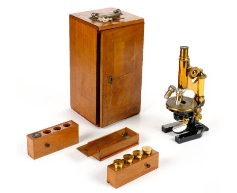 * Leitz 19th Century Microscope No 53128. Leitz microscope, 1899, made in Wetzlar, Germany, Serial Number 53128, brass with b