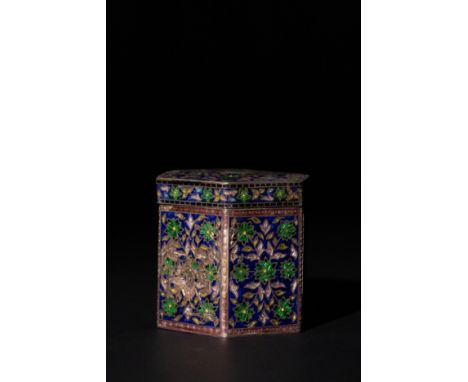 **NO RESERVE**An Indian Kashmiri Hexagonal Silver Enamel Lidded Box with Floral Motifs.A silver hexagonal lidded box adorned 