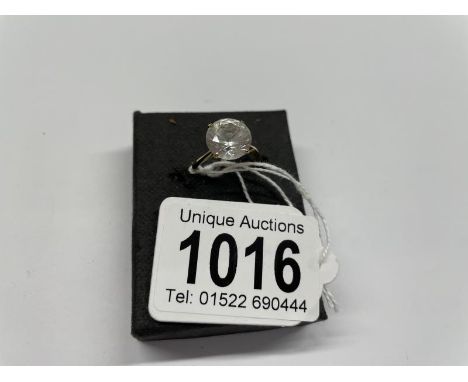 A 9ct yellow gold cubic ring, size K, 2.8 grams.
