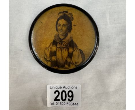 A lacquered wooden trinket box with portrait to lid diameter 7cm