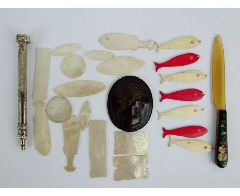 Mixed collectables including bone and MOP gaming counters, a bois durci portrait, a white metal propelling pencil and a horn 