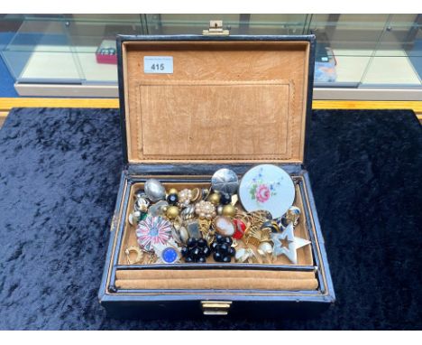 Box of Vintage Jewellery, comprising brooches, clip on earrings, necklace and matching bracelet, including Maple Leaf brooch,