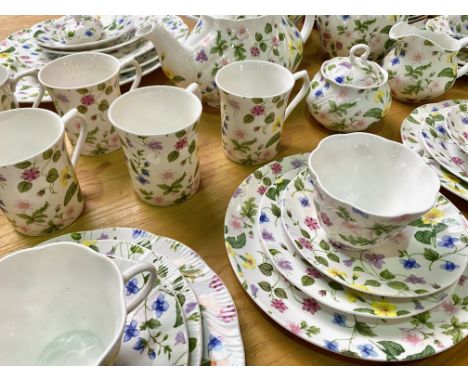 Queen's Country Meadow' Dinner/Tea Service, comprising 9 x 11'' Dinner Plates, a 13.5'' Platter, 8 x 6'' bowls, 8 x 6.5'' sid