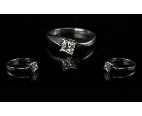 18ct White Gold Superb Contemporary Single Stone Diamond Set Ring - Marked 18ct to Interior of Shank. The Princess Cut Diamon