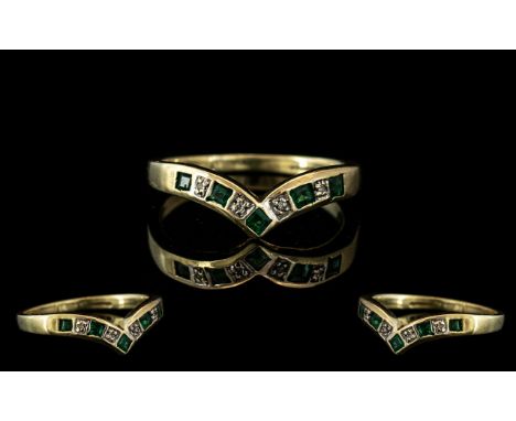 Pretty Ladies 9ct Gold Diamond &amp; Emerald Ring. Ring Size O. Fully Hallmarked to Shank. 